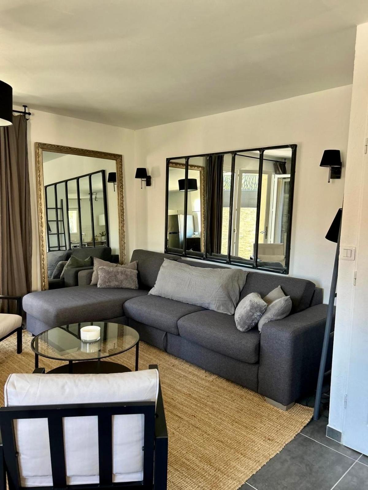 Maison De Charme Idealement Situee Apartment